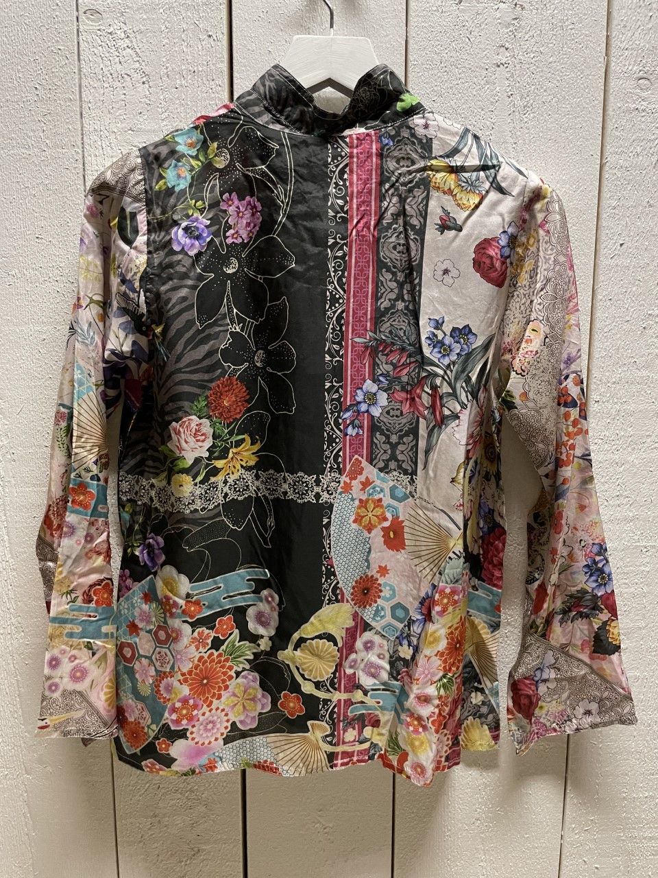 Johnny Was " zippy Julia button up " blus