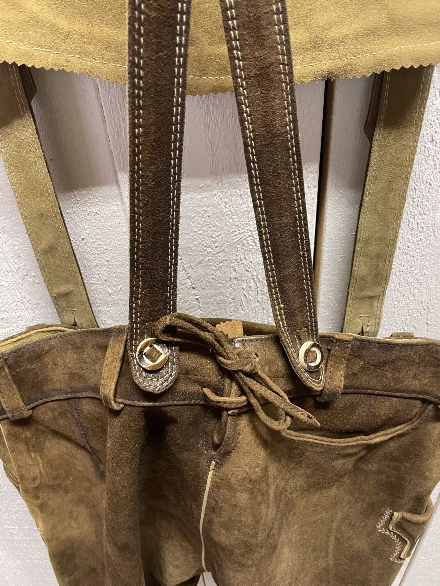 Lederhosen med hängslen "Steeffen ", Trachten Rebell