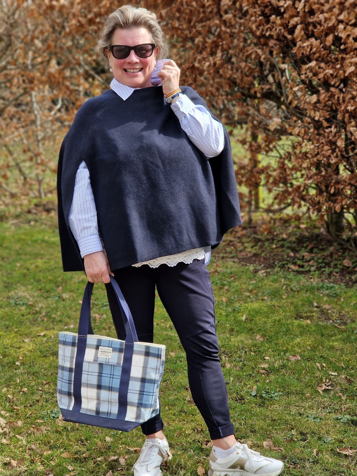 8Design Cape , Marinblå