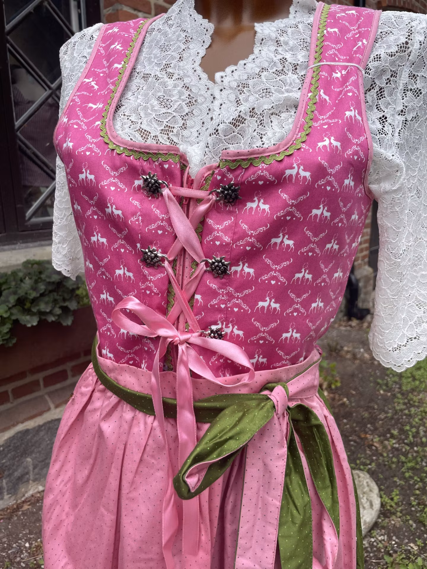 Ramona Lippert " Rosa hjortar " , Rosa / grön