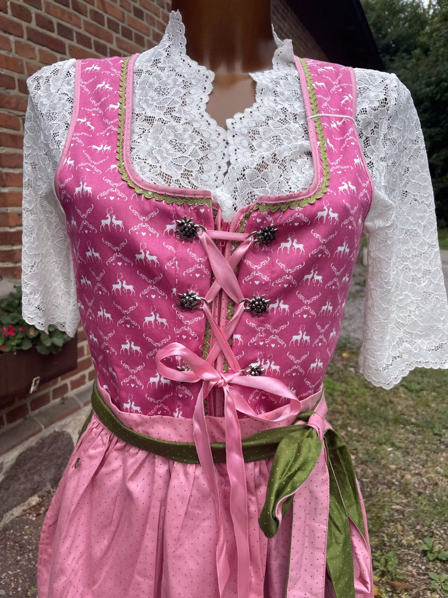 Ramona Lippert " Rosa hjortar " , Rosa / grön