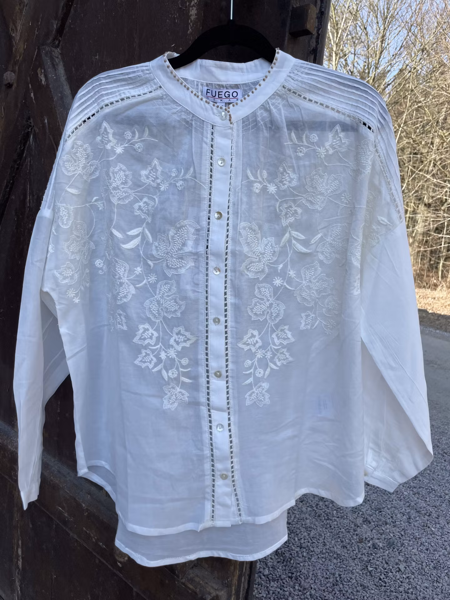 Fuego blus "Broderi & pärlor " , Off White