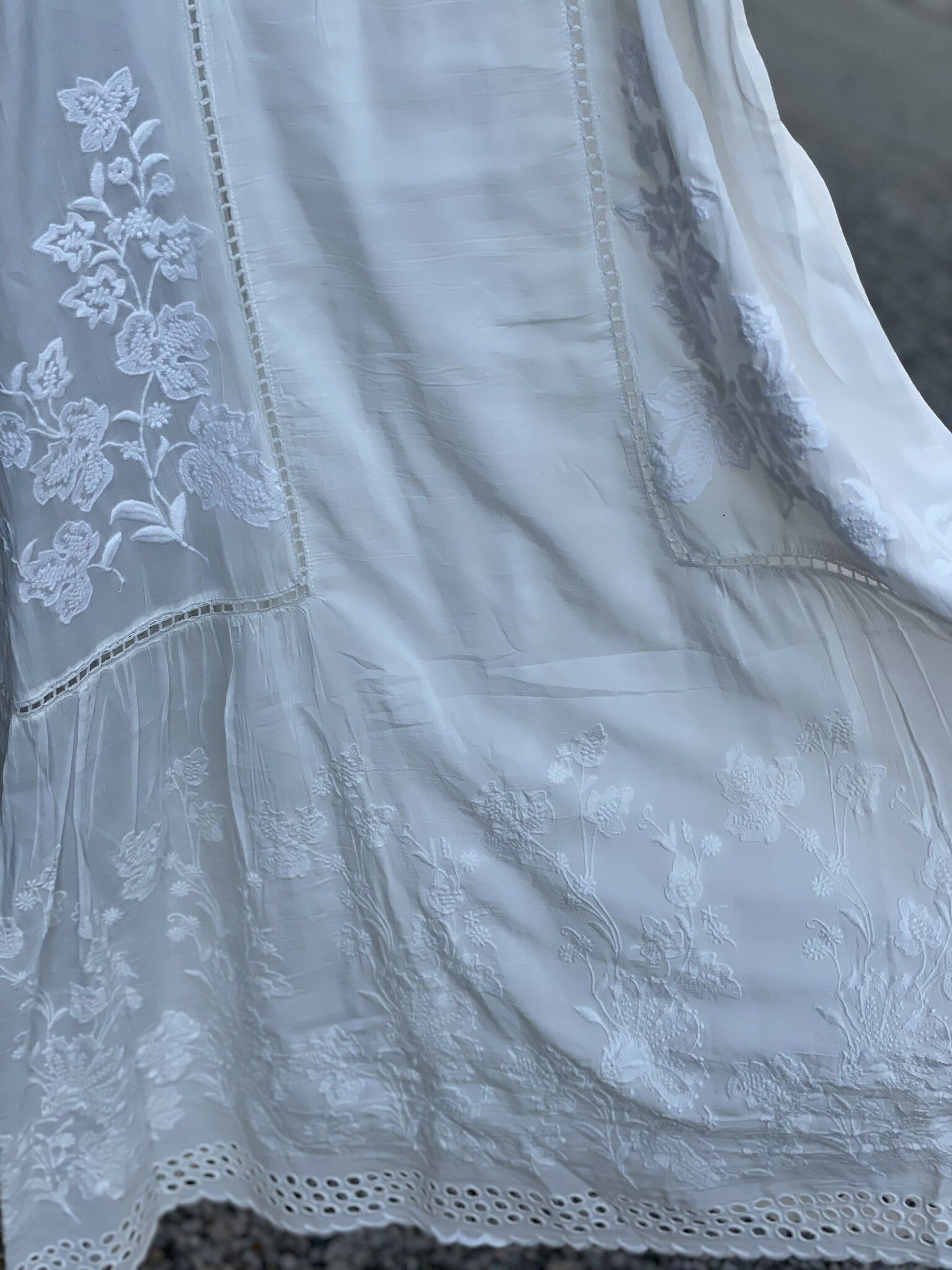 Fuego klänning " broderi & pärlor " , Off white
