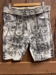 Lederhosen med bälte , ljusgrå / blå