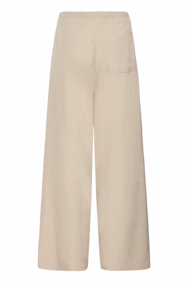 ICHI Byxa " IHESTIPO " , tree house