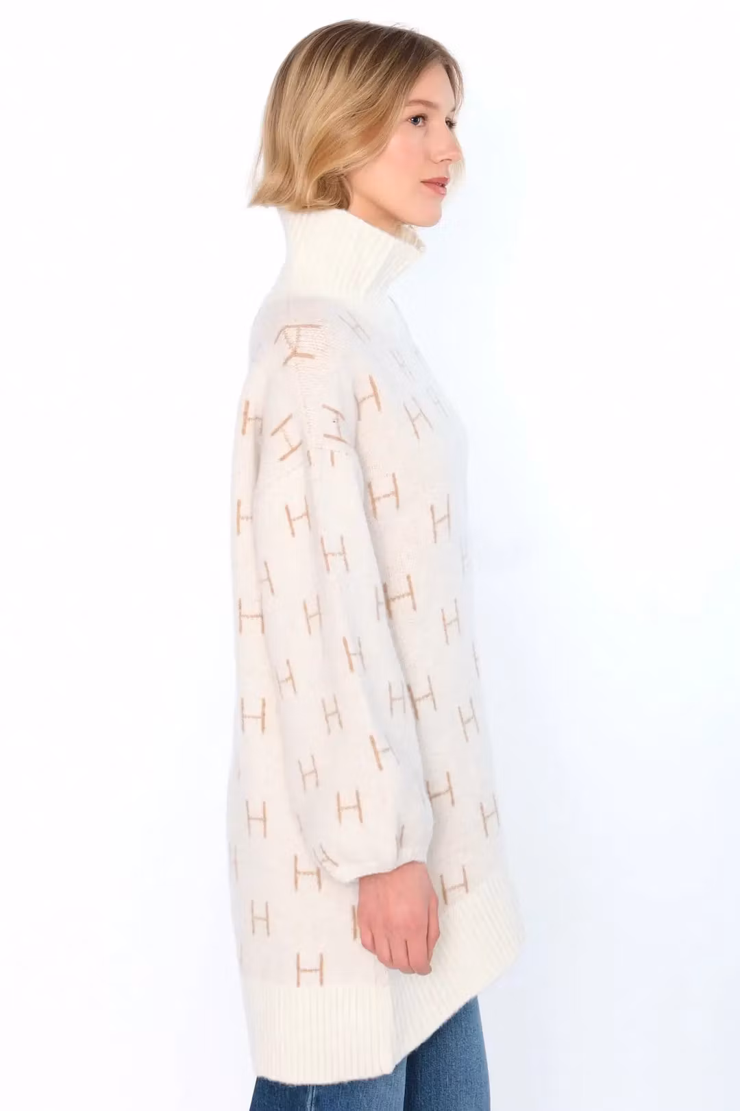 HÉST " Fam knit sweater " Long  , Creme White