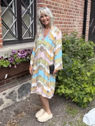 Angoor klänning " Frizzi "