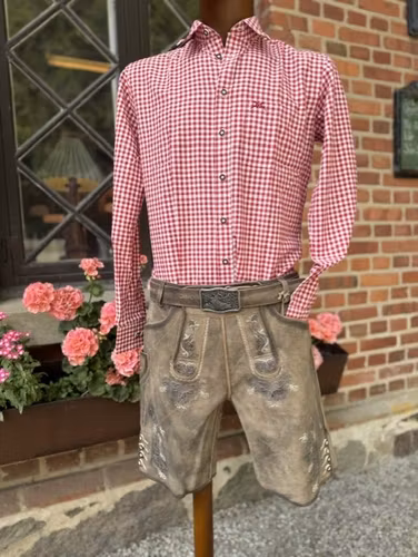 Oktoberfestskjorta " slim fit " som ingår i paketpris
