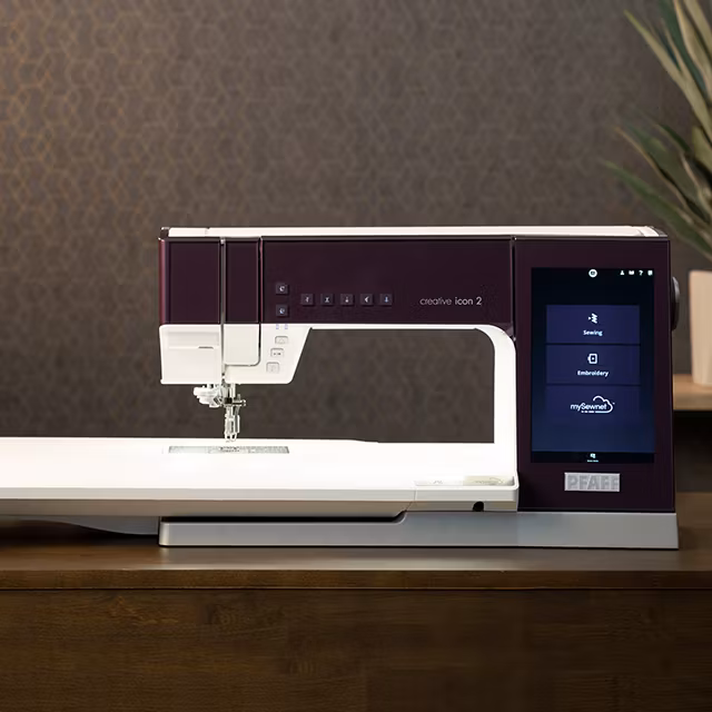 Pfaff creative icon™ 2 sy- och brodérmaskin