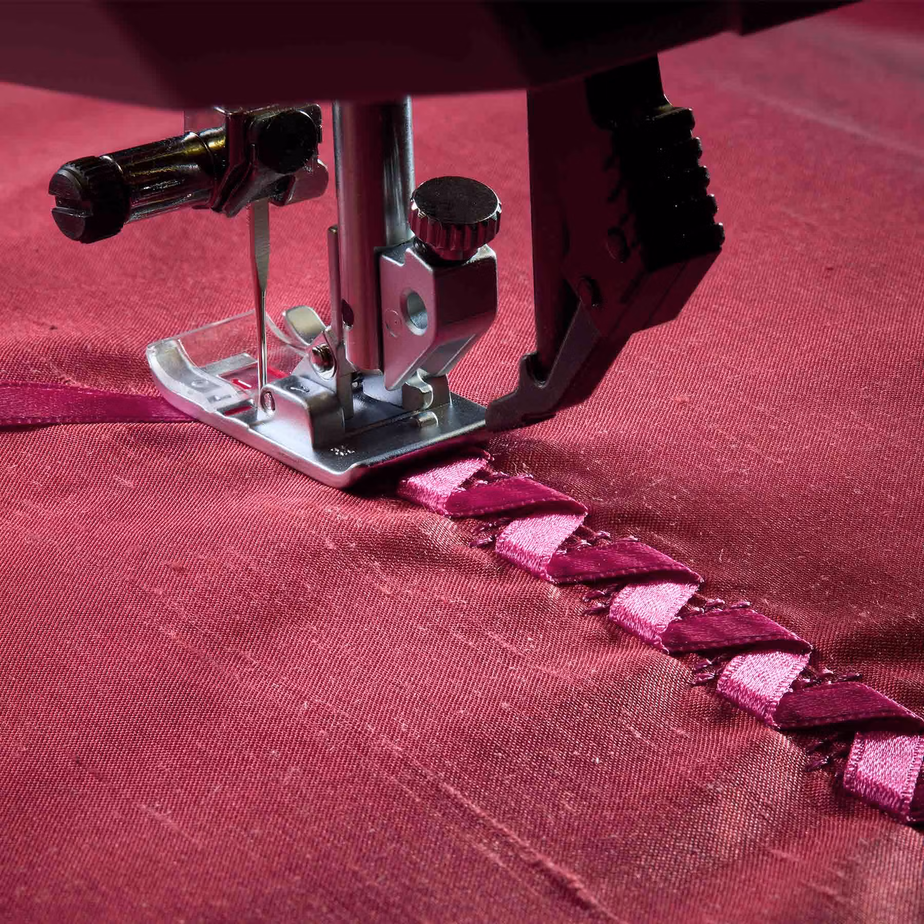 Pfaff expression™ 725