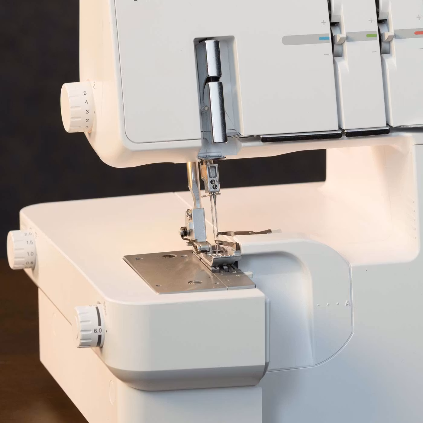 Pfaff hobbylock™ 2.5 – Kraftfull overlockmaskin med automatiskt trådspänningssystem