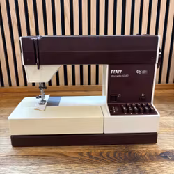 Pfaff 1037 | Begagnad