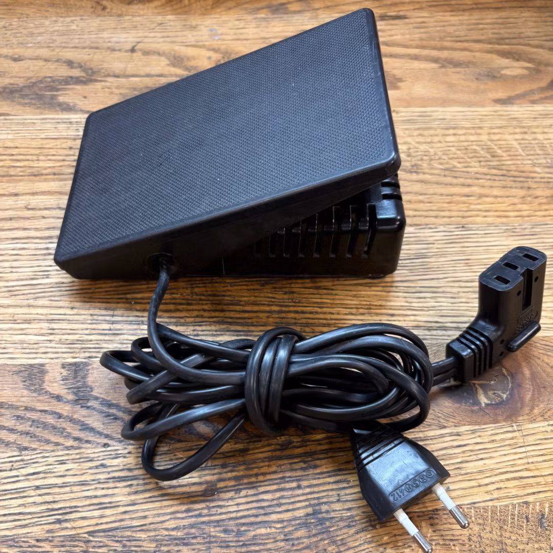 Pfaff 1037 | Begagnad