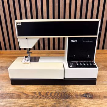 Pfaff 1027 | Begagnad
