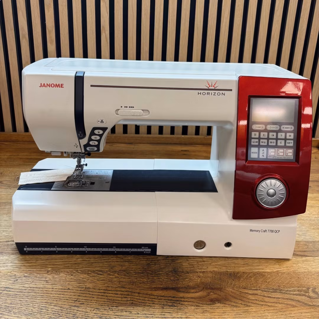 Janome Memory Craft 7700 QCP | Begagnad