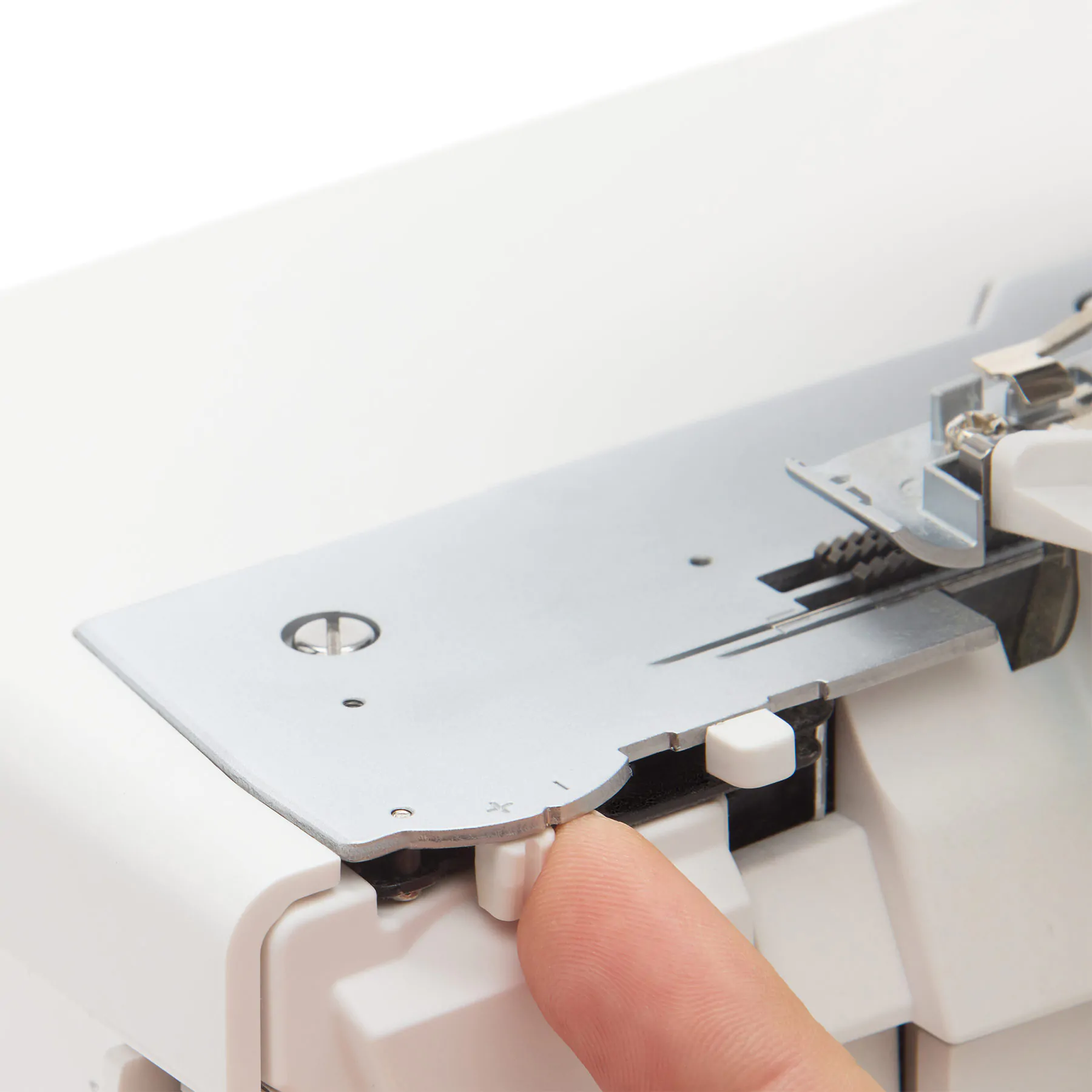 Pfaff admire™ air 3000 – Overlockmaskin med enkel luftträdning