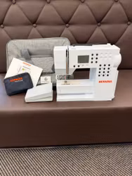 Bernina B215 | Begagnad (Väska medföljer)