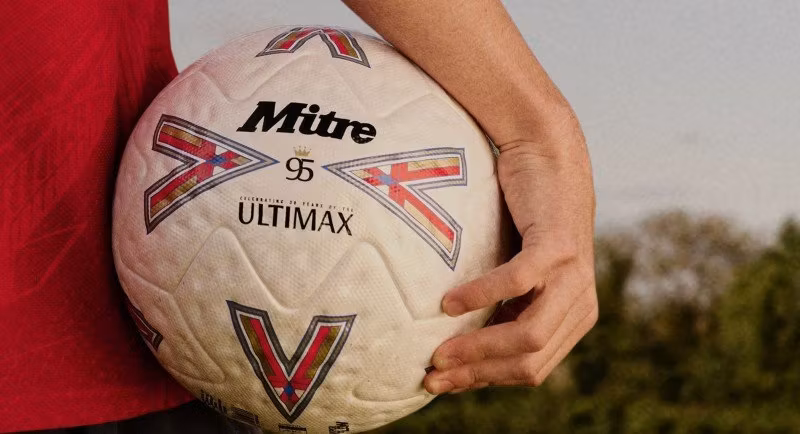 Jubileumserbjudande: 30% rabatt på fotbollar från Mitre – utrusta laget nu!