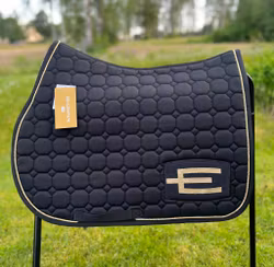 Equiline Hoppschabrak med E-Logga Svart/Guld