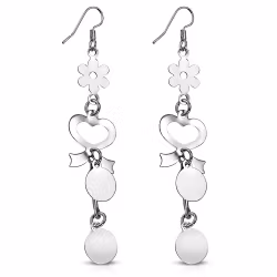 Örhängen med vackert hänge