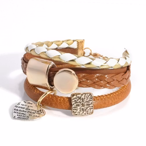 Armband med berlocker