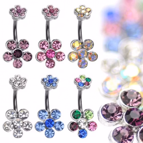 Piercing till navel med dubbla blommor