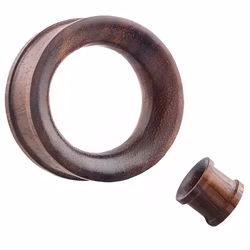 Tiki tunnel i brunt trä