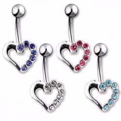 Navelpiercing med silverhjärta