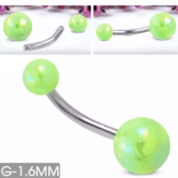 Navelpiercing med akrylbollar