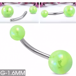 Navelpiercing med akrylbollar