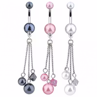 Navelpiercing med pärlor