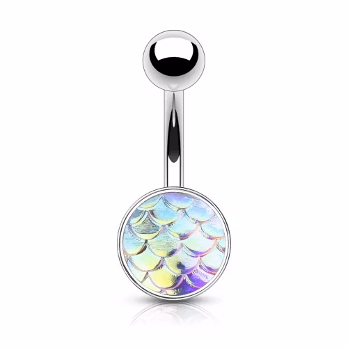 Navelpiercing med fiskfjäll