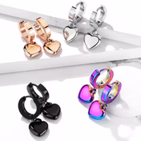 Örhängen med hängade hjärta