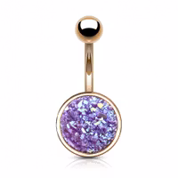 Vacker navelpiercing med rund druzy sten