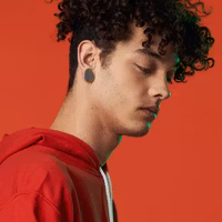 Droppformad svart sten plugg