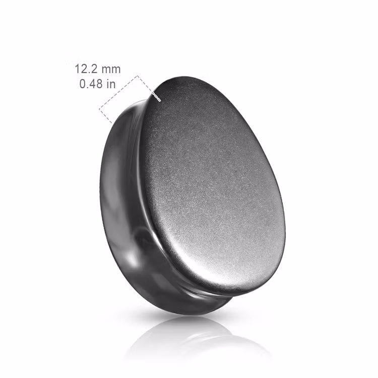 Droppformad svart sten plugg