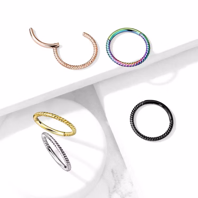 Piercingring twisted
