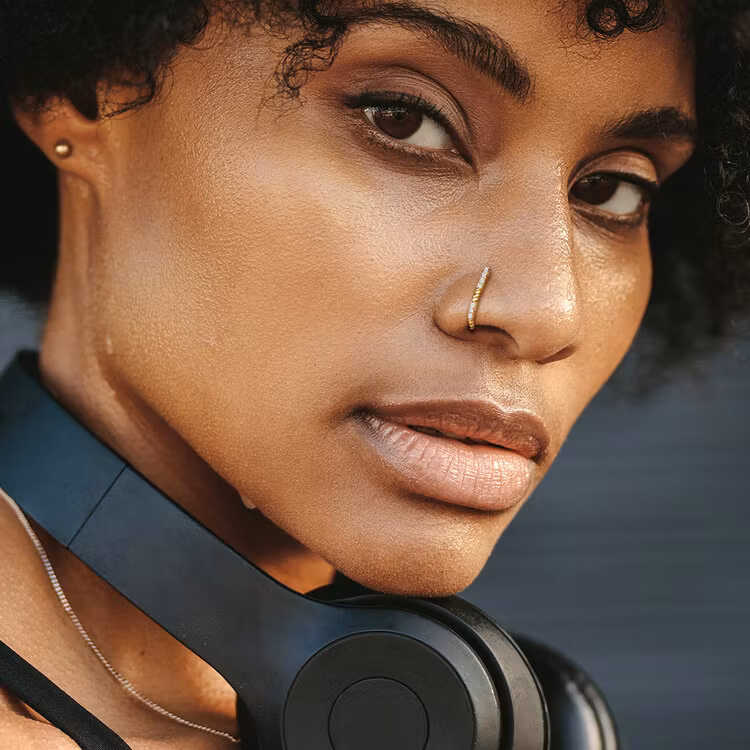 Näspiercing ädelstensband