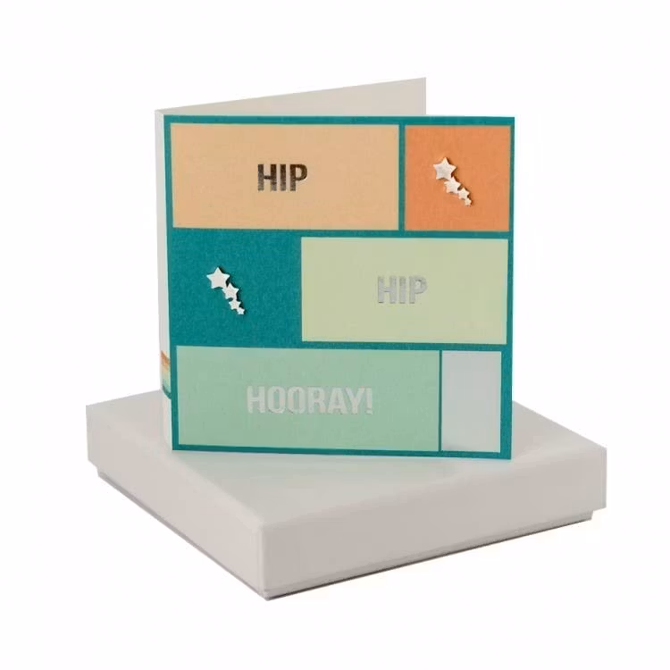 Kort med stjärn örhängen