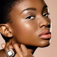 Labret med vitt ädelstenshjärta och micro platta