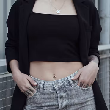 Navelpiercing ädelstensvåg