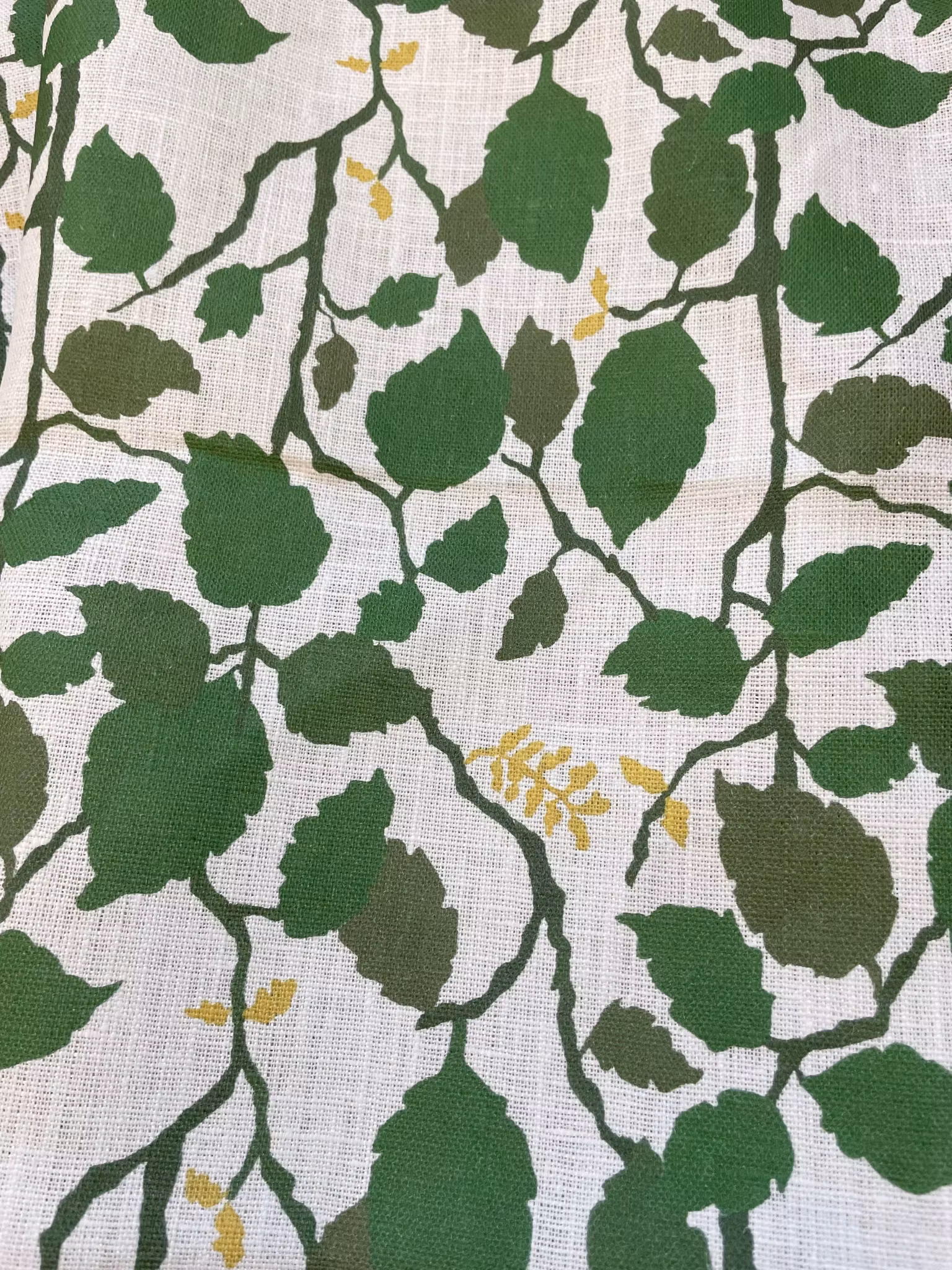 TYG BJÖRKLÖV, FABRIC. PRICE FOR 1/2 METER.