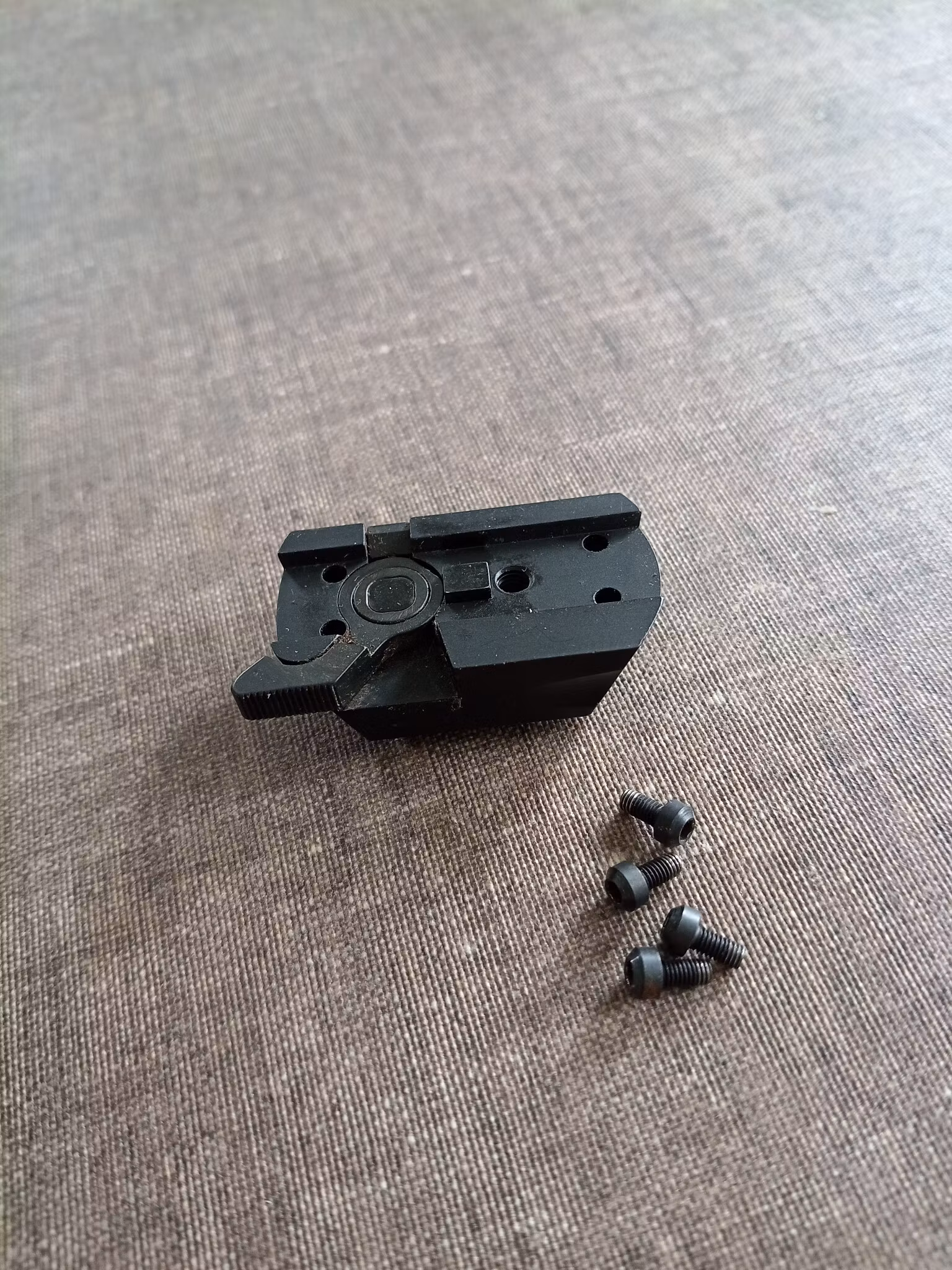 Henneberger montage för Aimpoint Micro H1/H2