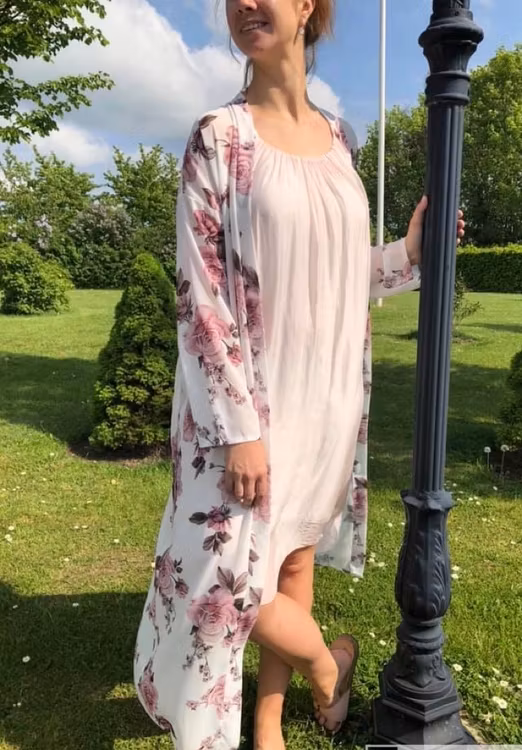 Kimono blommig i vit