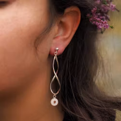 Røsslyng Hvit Øredobber Spiral 8mm