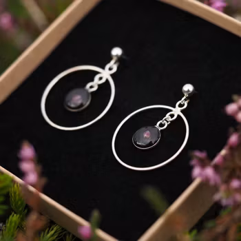 Røsslyng Svart Øredobber Statement