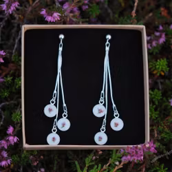 Røsslyng Hvit Øredobber Trippel 8mm