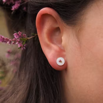 Røsslyng Hvit Øredobber Studs 8mm