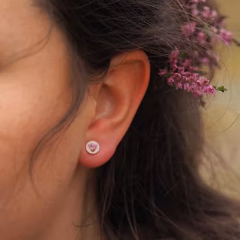 Røsslyng Hvit Øredobber Studs 6mm