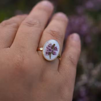 Heather White Ring Oval